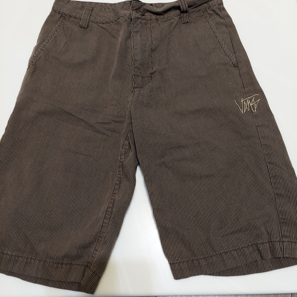 Vans shorts brown pinstripes |12|